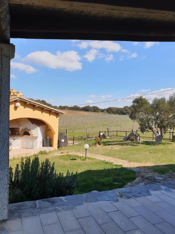 Cantina Perandria Monti Buitenkant foto