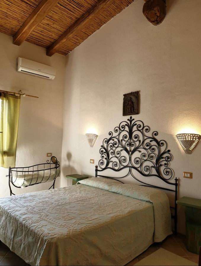 Cantina Perandria Monti Buitenkant foto